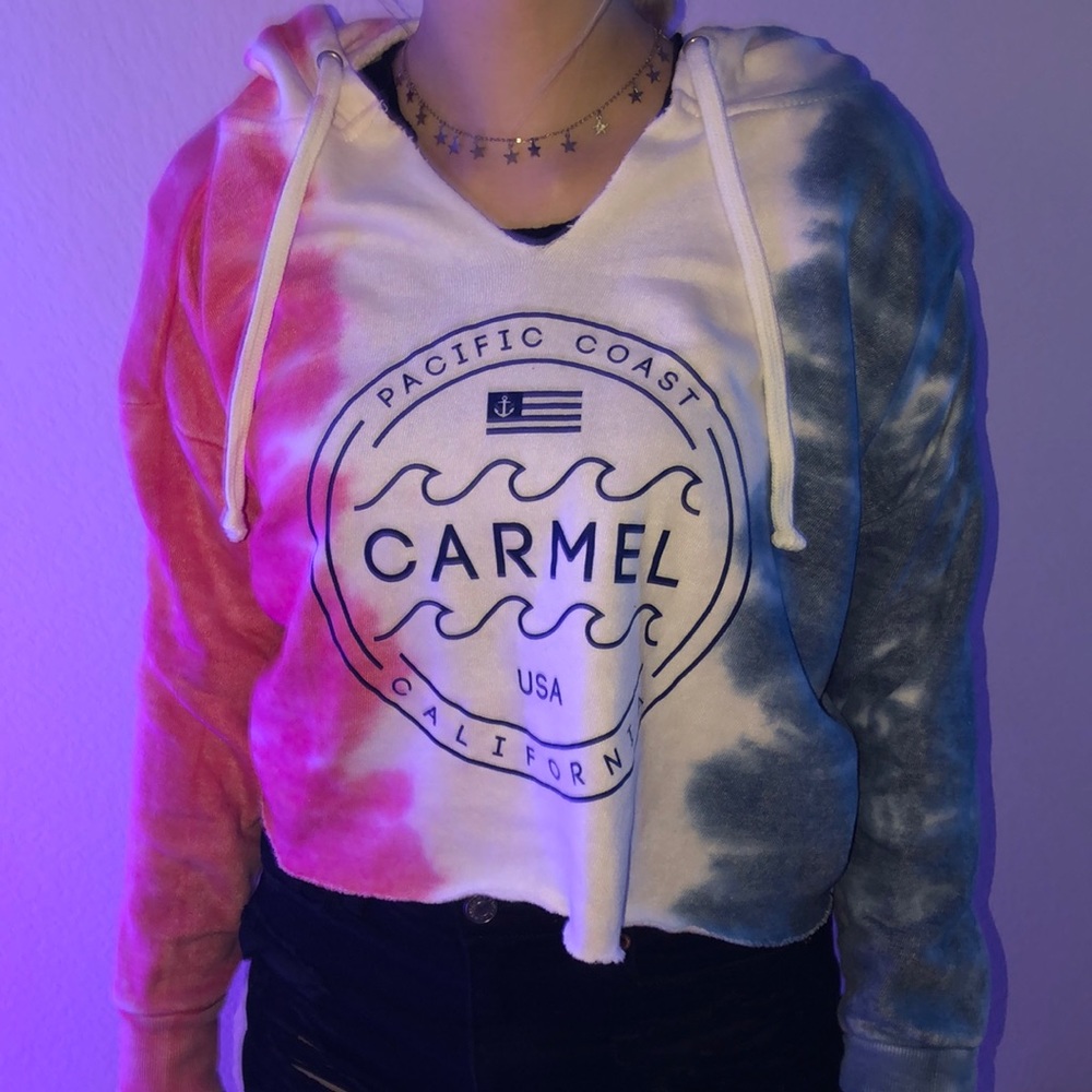 cropped sweatshirt